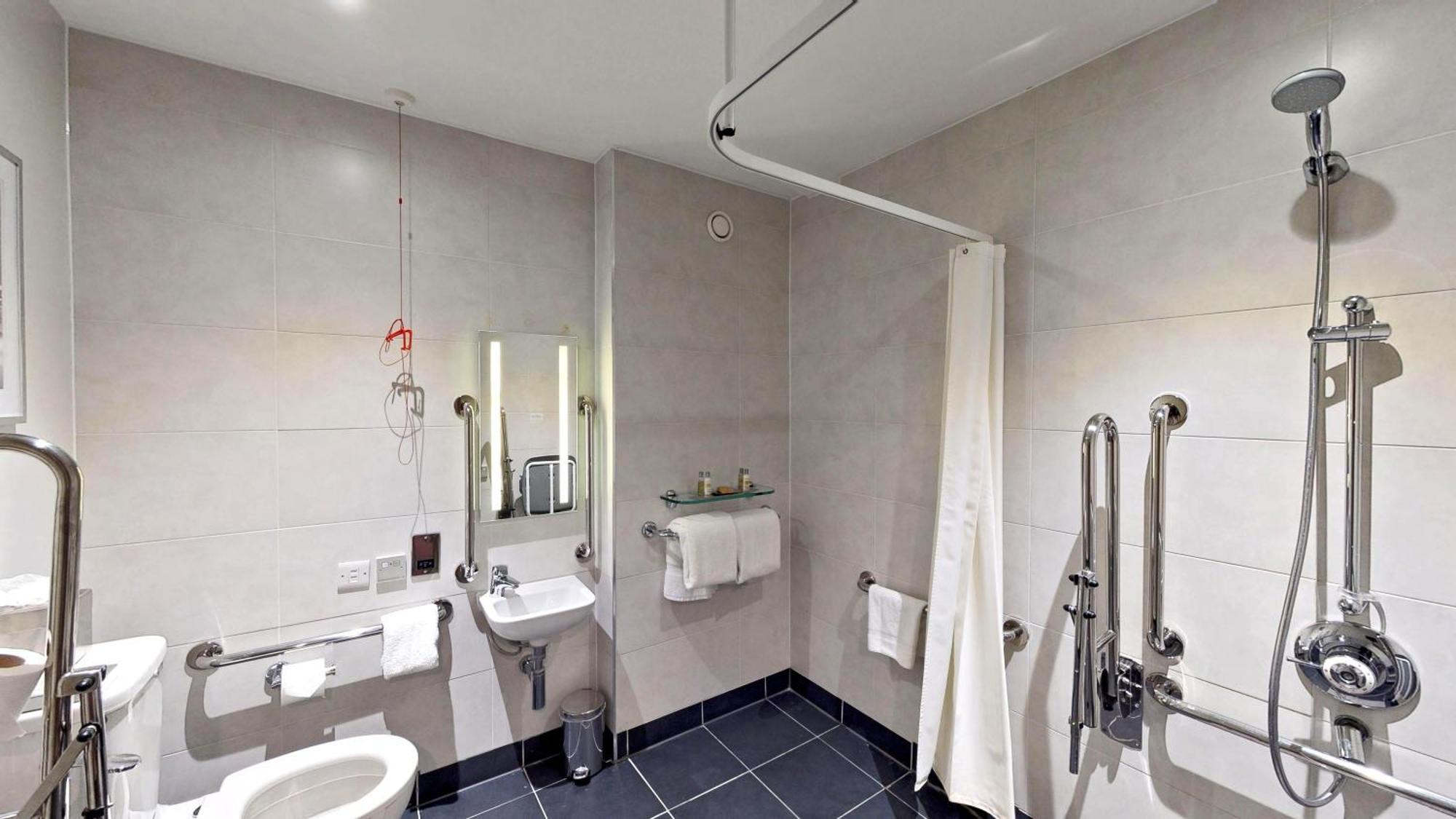 Queen Room Mobility Access